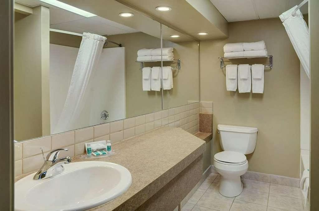 Radisson Hotel Fort St John Fort St. John エクステリア 写真