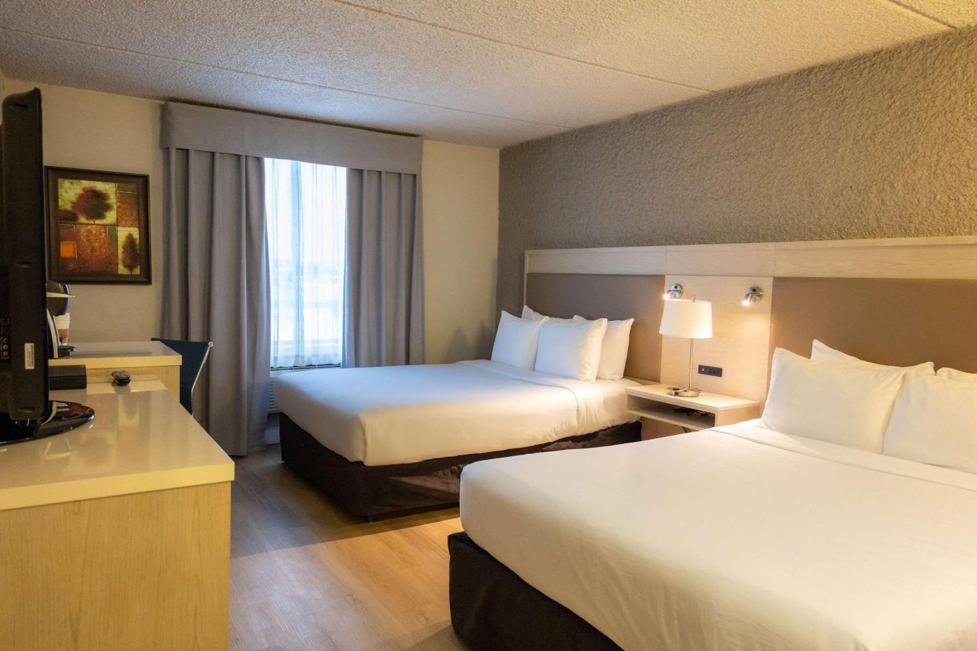 Radisson Hotel Fort St John Fort St. John エクステリア 写真