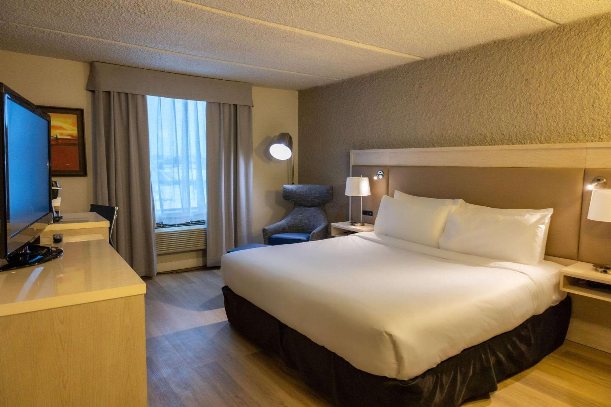 Radisson Hotel Fort St John Fort St. John エクステリア 写真