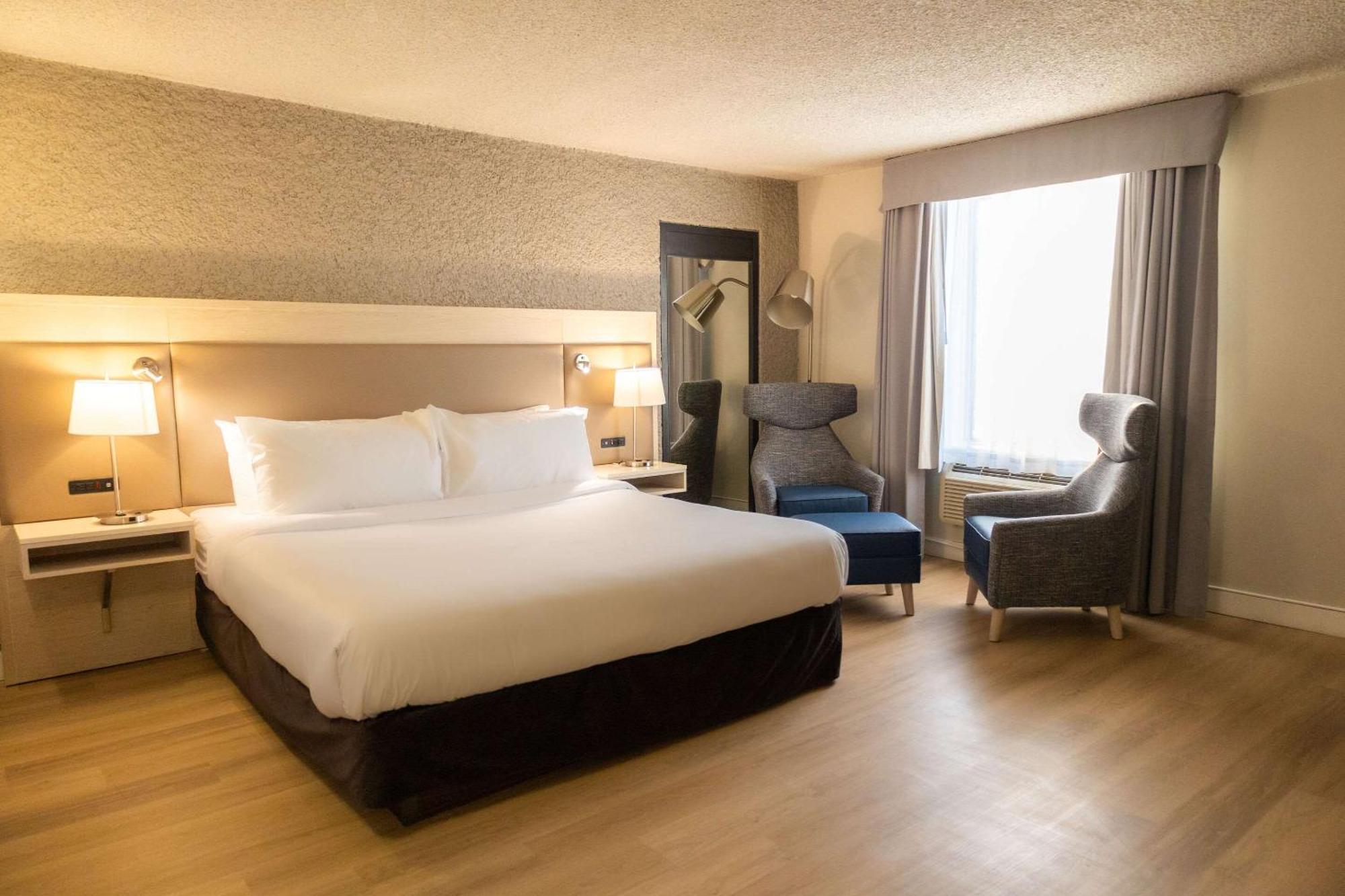 Radisson Hotel Fort St John Fort St. John エクステリア 写真