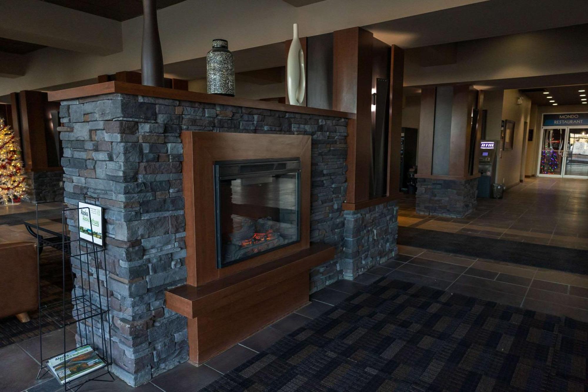 Radisson Hotel Fort St John Fort St. John エクステリア 写真