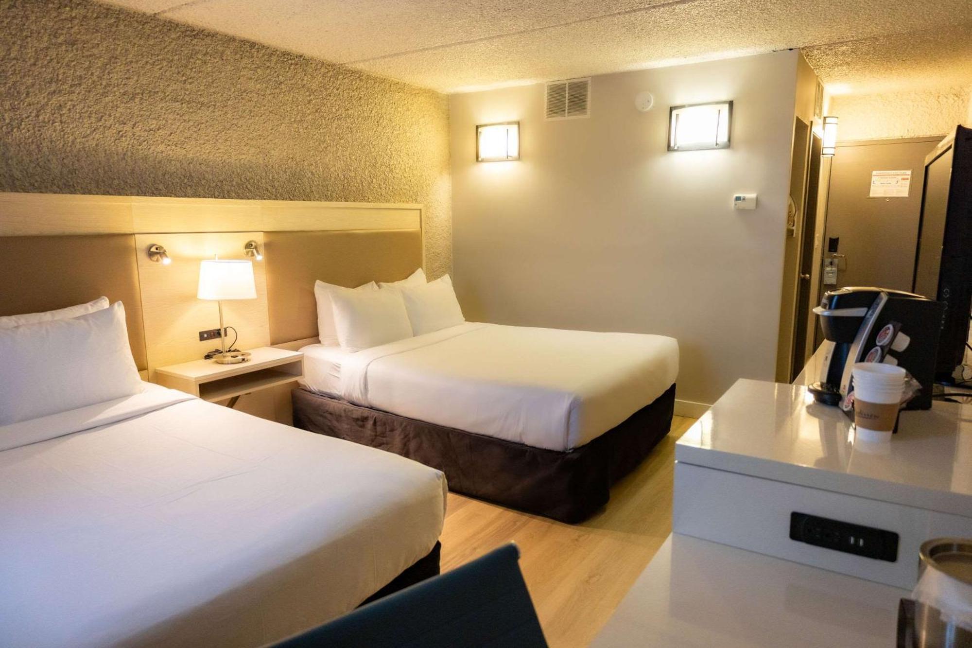 Radisson Hotel Fort St John Fort St. John エクステリア 写真