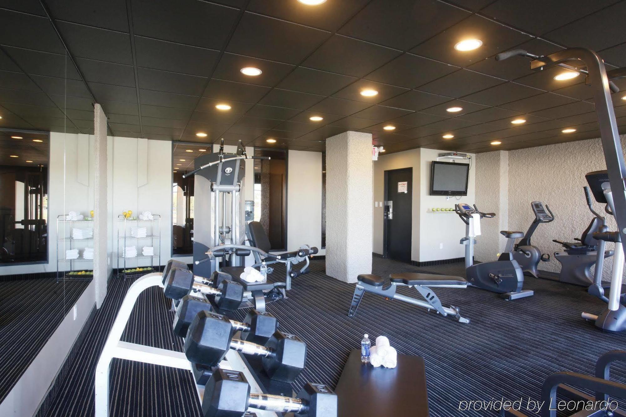 Radisson Hotel Fort St John Fort St. John エクステリア 写真